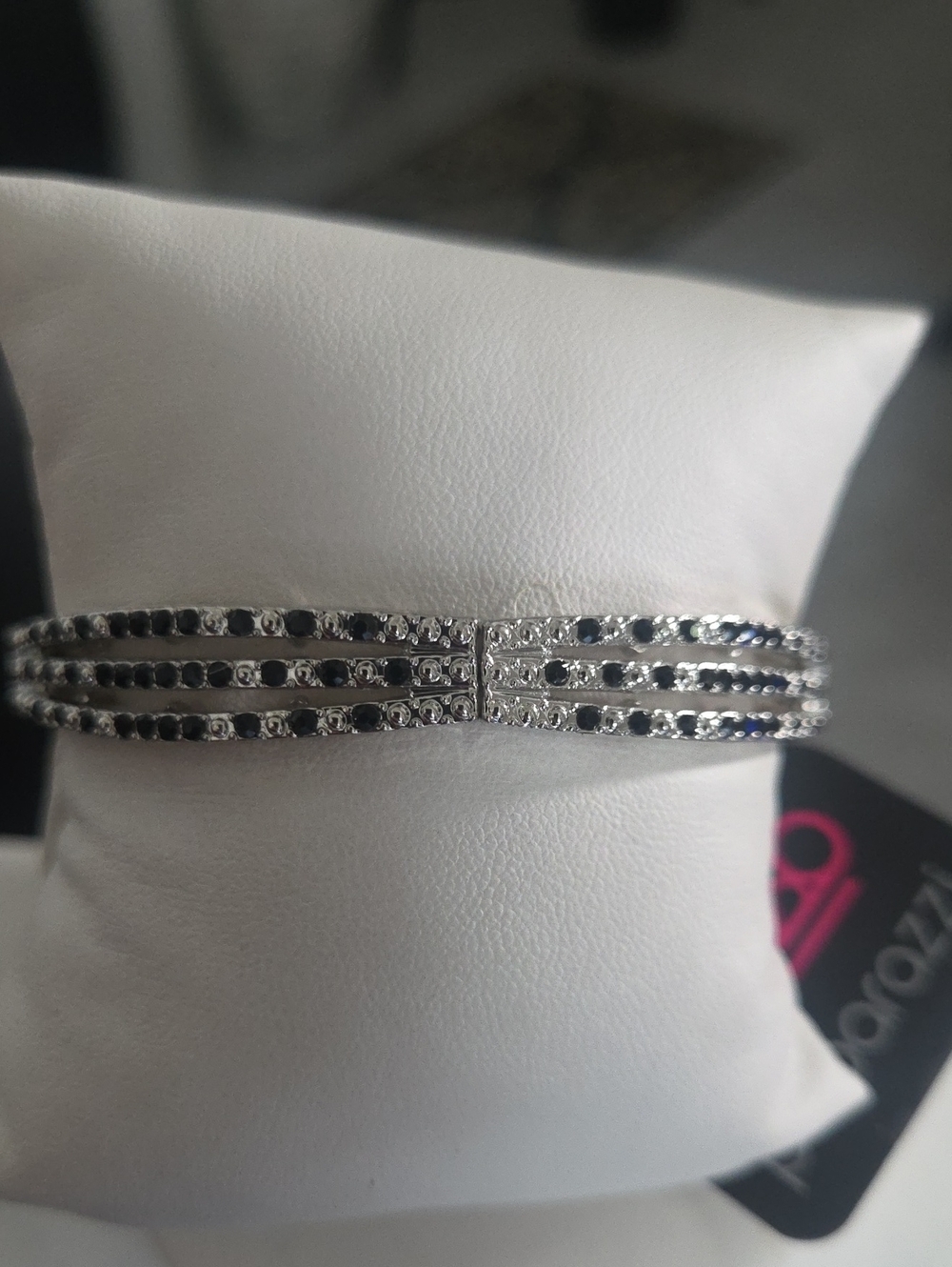 Paparazzi Suburban Scene Black Bracelet NWT
